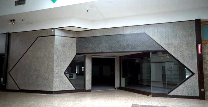 Hampton Towne Centre (Hampton Square Mall) - 2017 Screen Cap From Dan Bell On Youtube (newer photo)